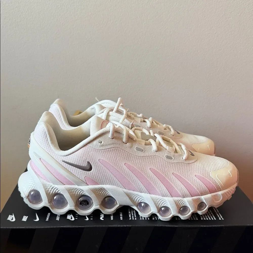 Nike Air Max DN8 GS Particle Pink HF7310-010 Size 4.5Y